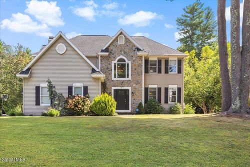 7 Seneca Ct, Slingerlands, NY, 12159-9443 | Card Image