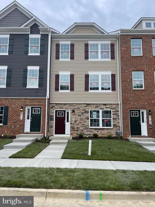 8709 Cherrybark Rd, CLINTON, MD, 20735-9908 | Card Image