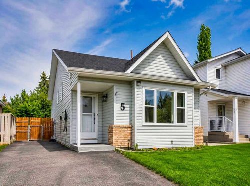 5 Shawglen Crt Sw, Calgary, AB, T2Y2R1 | Card Image