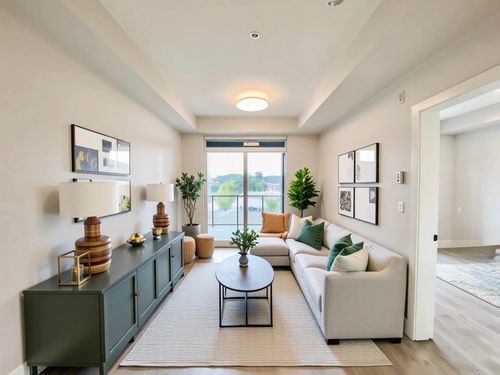 401-13458 95 Ave, Surrey, BC, V3V1P5 | Card Image