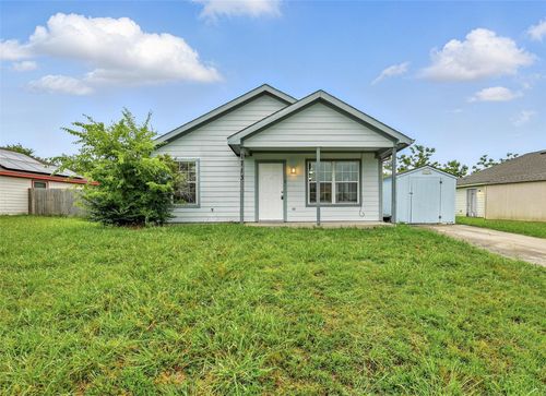 1713 Manor Garden Curv, Greenville, TX, 75401-2301 | Card Image