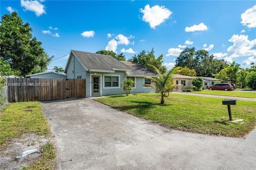 1-4542 Sw 25th Ave, Dania Beach, FL, 33312 | Card Image