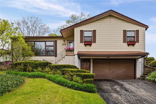 219 Winton Road S, Rochester, NY, 14610 | Card Image