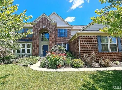 4621 Pebblepointe Pass, Zionsville, IN, 46077-8990 | Card Image