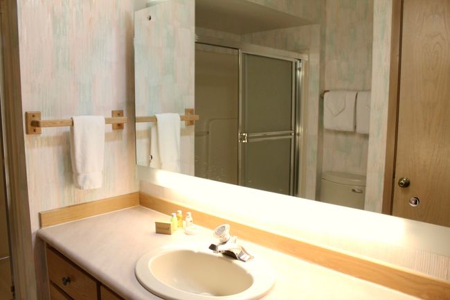 7-Guest bath-R36 | Image 6