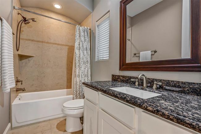 1818 Dart St, House other with 3 bedrooms, 5 bathrooms and 2 parking in Houston TX | Image 35