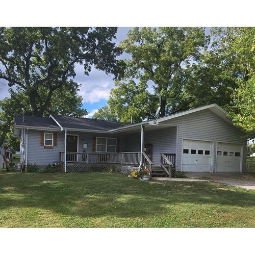 400 S Clinton St, West Lebanon, IN, 47991-8031 | Card Image