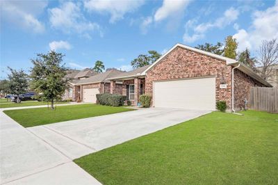 22810 Highland Bluff Lane, House other with 4 bedrooms, 2 bathrooms and null parking in Spring TX | Image 2