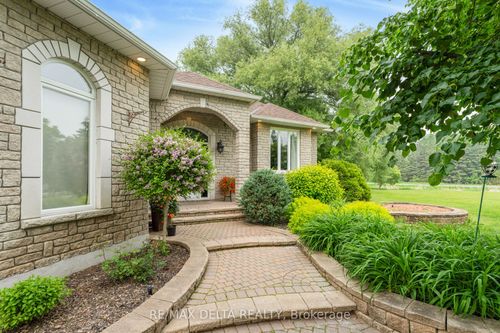1819 Baseline Rd, Clarence Creek, ON, K0A1N0 | Card Image