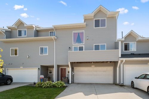 apt-d-673 Kingfisher Ln, Woodbury, MN, 55125-1845 | Card Image