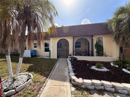 9975 87th St, LARGO, FL, 33777-1943 | Card Image
