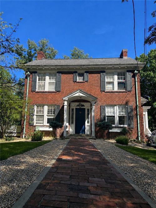 664 E Beau Street, E Washington Boro, PA, 15301 | Card Image