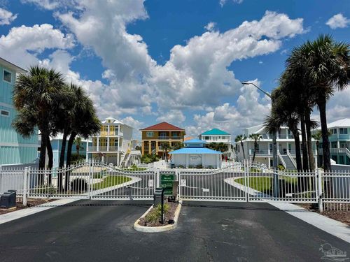 345 Gulfview Ln, Pensacola, FL, 32507-7839 | Card Image
