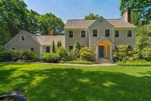 7 Loading Place Rd, Manchester, MA, 01944-1277 | Card Image