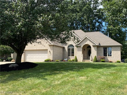 1501 Spring Wood Ln, Uniontown, OH, 44685-6203 | Card Image