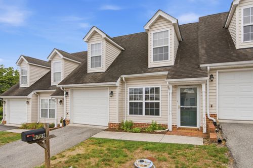 6709 Woodcreeper Dr, Roanoke, VA, 24019-3815 | Card Image