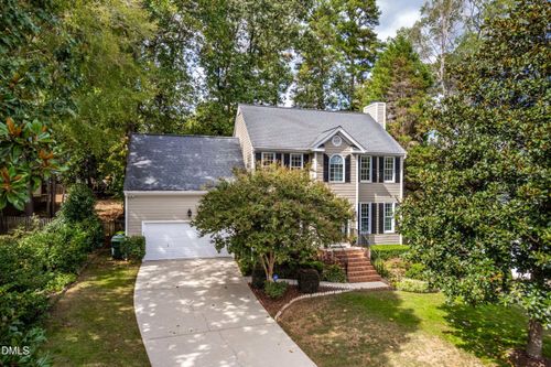 9505 Crestland Woods Dr, Raleigh, NC, 27615-4057 | Card Image