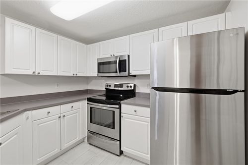h107-5090 Fairways Cir, VERO BEACH, FL, 32967-7439 | Card Image
