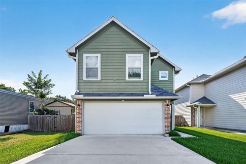 3215 Angelfish Cv, Baytown, TX, 77523-2154 | Card Image