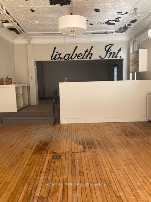 {{alt}} | Card Image