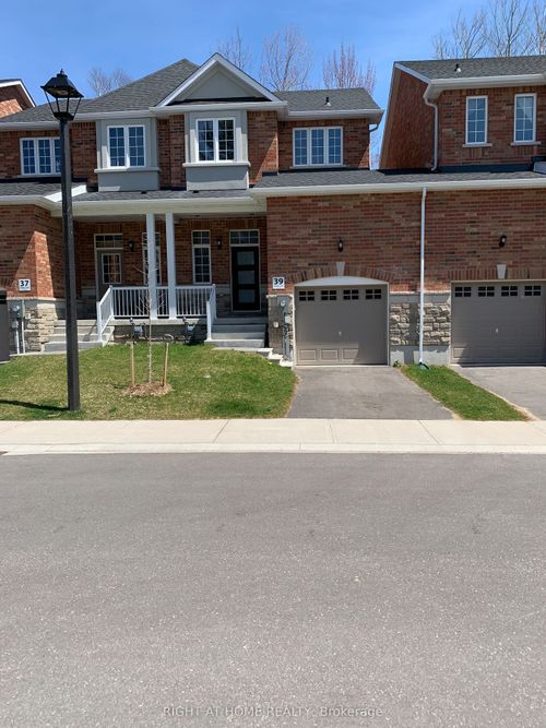39 Farwell Ave, Wasaga Beach, ON, L9Z0H3 | Card Image