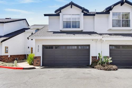 4748 67th Street, Sacramento, CA, 95820 | Card Image