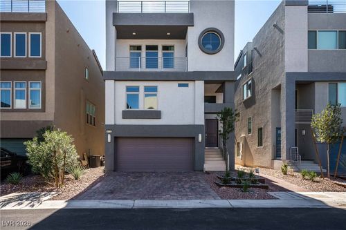 8115 Carpenter Creek Ave, Las Vegas, NV, 89113-3686 | Card Image