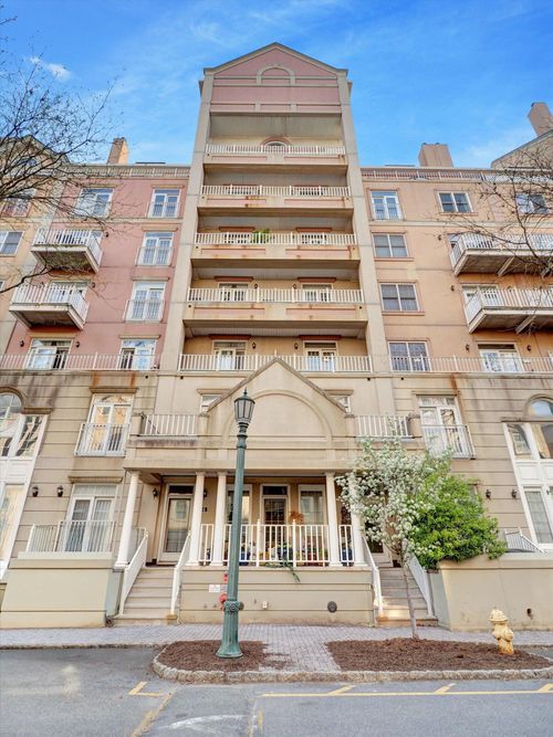 45-208 Shearwater Ct, Jersey City, NJ, 07305-5429 | Card Image