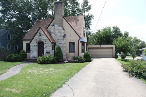 210 Red Oak Rd, Walnut, IL, 61376-9770 | Card Image