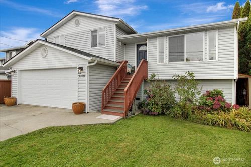 27410 100th Ave Nw, Stanwood, WA, 98292-8030 | Card Image