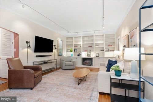 apt-206-4514 Connecticut Ave Nw, WASHINGTON, DC, 20008-4330 | Card Image