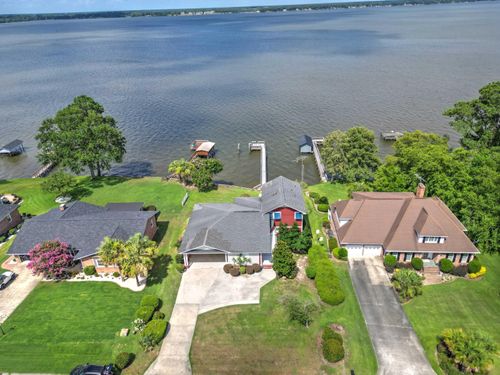 487 Santee Dr, Santee, SC, 29142-9304 | Card Image