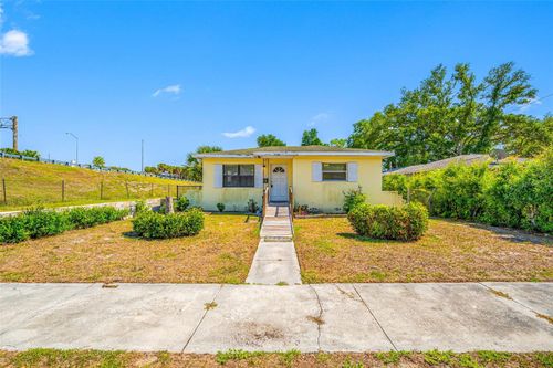 3246 20th Ave, St Petersburg, FL, 33712-2908 | Card Image