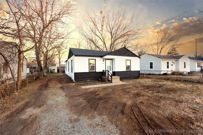 2020 N 14 Th St, House other with 3 bedrooms, 2 bathrooms and null parking in McAlester OK | Image 24