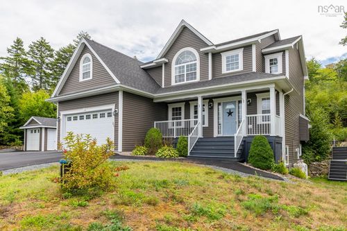 243 Windbreak Run, Upper Tantallon, NS, B3Z0K6 | Card Image