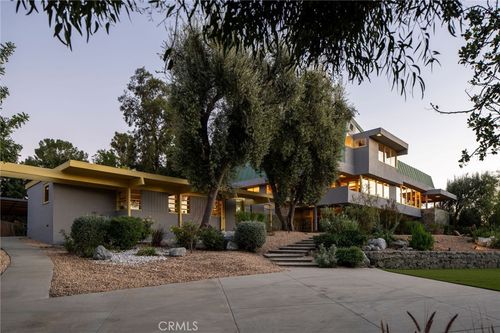 19950 Collier St, Woodland Hills, CA, 91364-3618 | Card Image