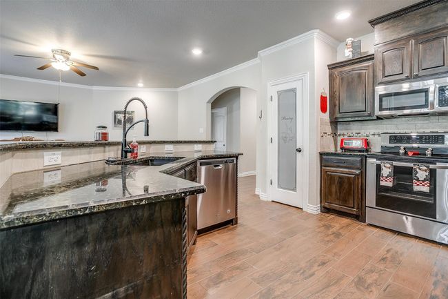 160 Mountain View Dr, House other with 3 bedrooms, 2 bathrooms and null parking in Azle TX | Image 8