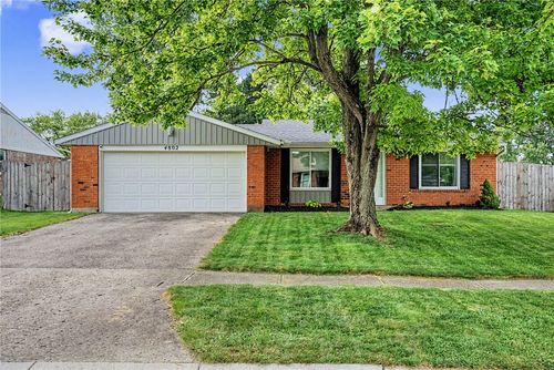 4802 Lodgeview Drive, Huber Heights, OH, 45424 | Card Image