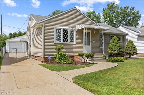 5924 Monica Ln, Garfield Heights, OH, 44125-5104 | Card Image