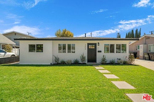 3604 W Valencia Dr, Fullerton, CA, 92833-3135 | Card Image
