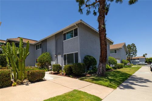 9717 Pettswood #6 Drive, Huntington Beach, CA, 92646 | Card Image