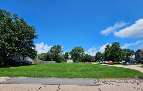 61 Tammy Ln, Somonauk, IL, 60552-9612 | Card Image