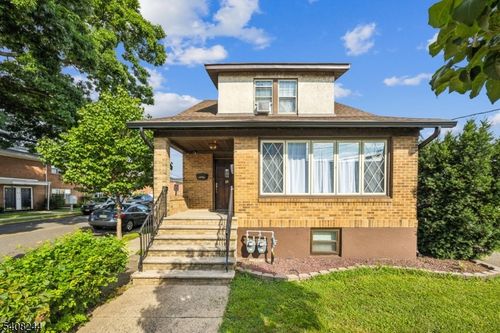 19 Victor St, Lodi, NJ, 07644-2518 | Card Image