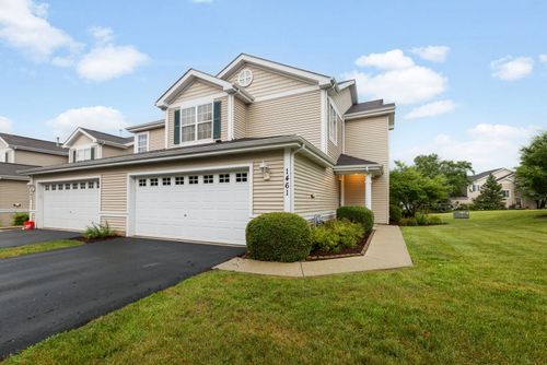 1461 Remington Ln, Round Lake, IL, 60073-2385 | Card Image