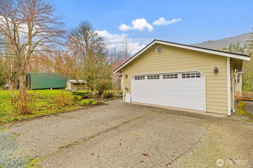 31027 Prevedell Rd, Sedro Woolley, WA, 98284-8455 | Card Image