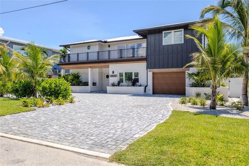405 28th St, HOLMES BEACH, FL, 34217-2105 | Card Image