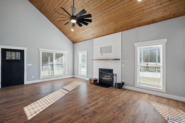 315 Rock Spring Rd, Home with 3 bedrooms, 2 bathrooms and null parking in Owens Cross Roads AL | Image 6