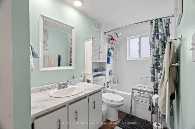 265 Pebble Beach Pky, House other with 2 bedrooms, 2 bathrooms and 2 parking in Grand Bend ON | Image 27