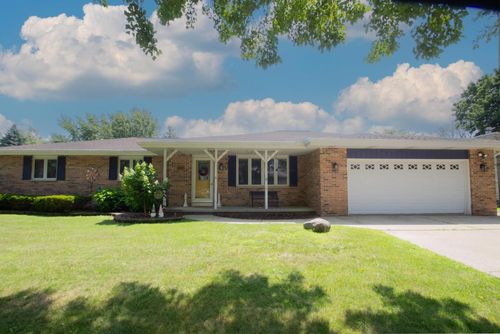 869 Briar Court, Watertown, WI, 53094 | Card Image