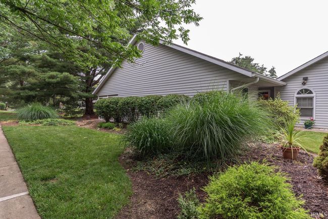 3718 S Grasstree Ct, Condo with 2 bedrooms, 2 bathrooms and null parking in Bloomington IN | Image 29